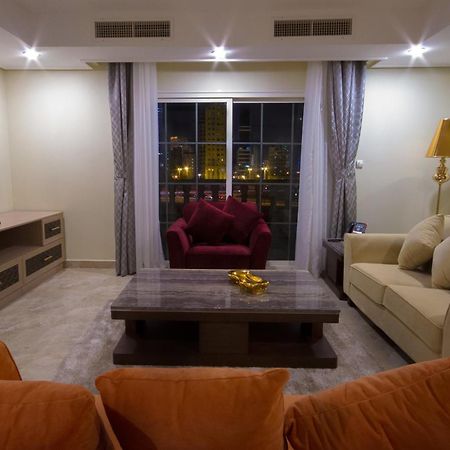 Adams Hotel Kuwait City Zimmer foto
