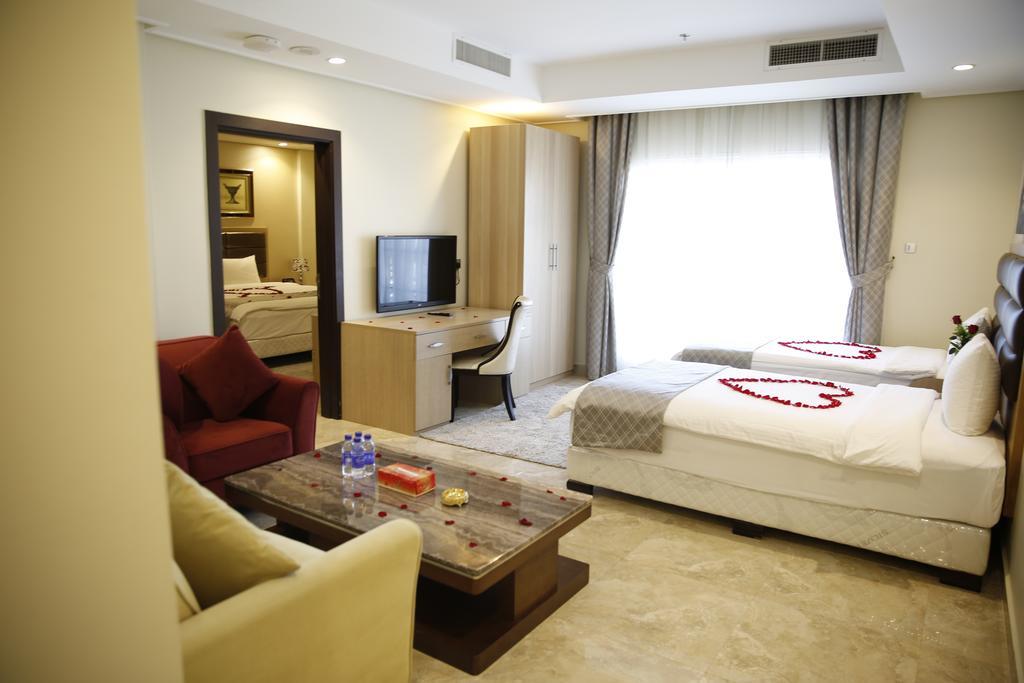 Adams Hotel Kuwait City Exterior foto