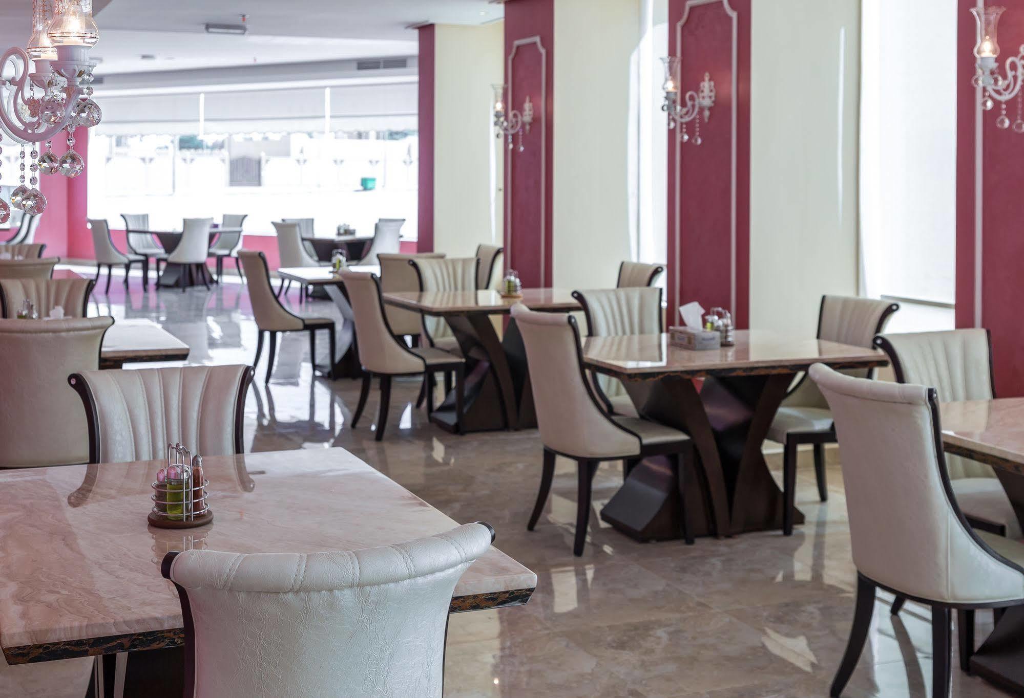 Adams Hotel Kuwait City Exterior foto